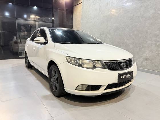 KIA CERATO 1.6 EX3 SEDAN 16V GASOLINA 4P MANUAL